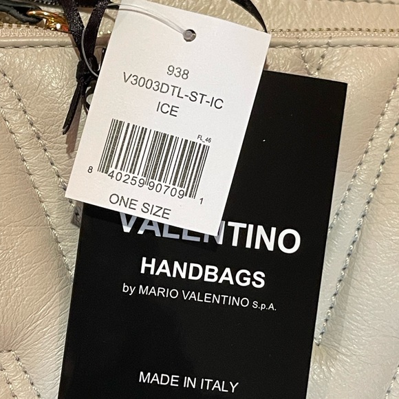 VALENTINO BY MARIO VALENTINO
Demi 3-In-1 Quilted Leather Crossbody Bag - Picture 6 of 11